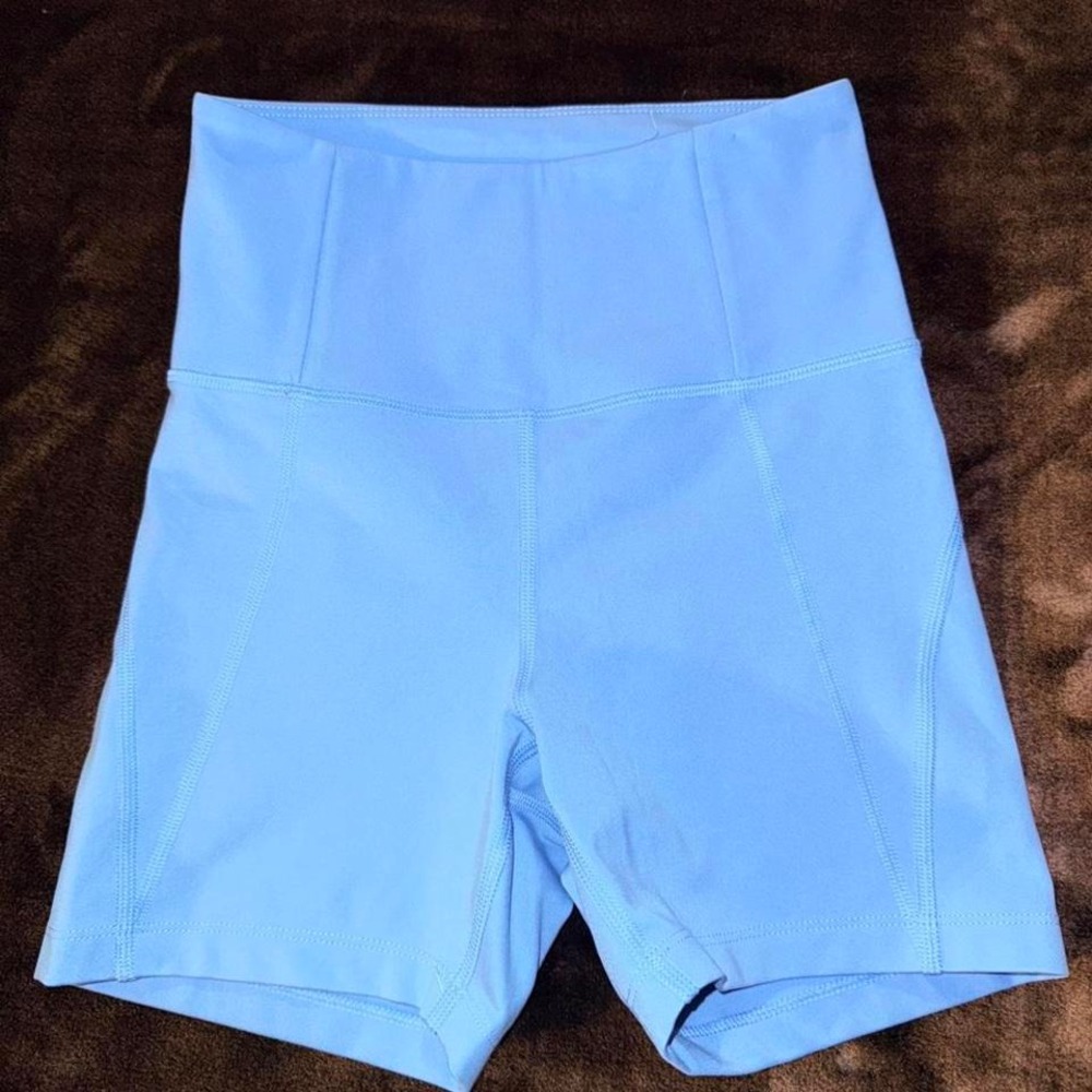NWOT Girlfriend Collective Biker Shorts Size XS Blue‎